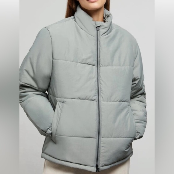 Onia Lightweight Puffer Jacket - Picture 1 of 7